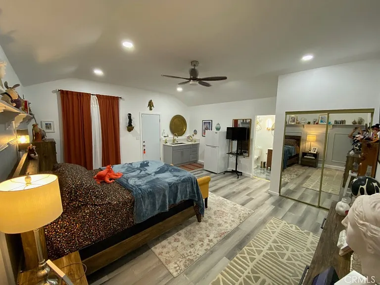 1466 N Caswell Studio #STUDIO — Photo 8