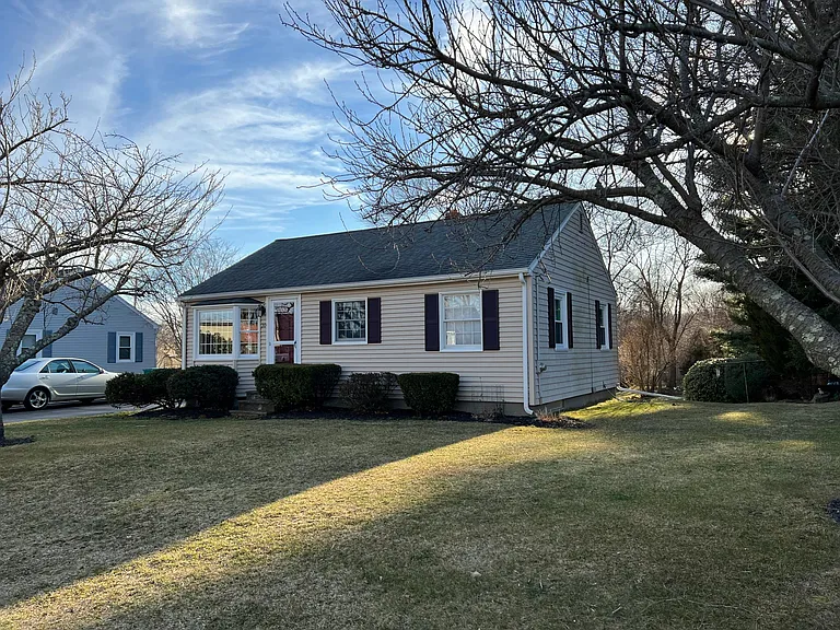 30 Seven Mile River Dr — Photo 2