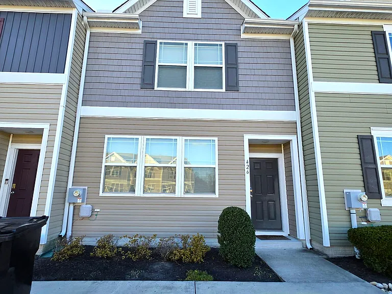 426 Creekbed Cir #1 — Photo 1