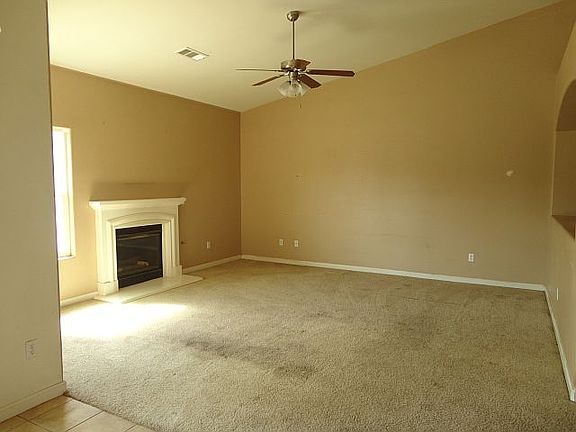3rd image of 3165 N Pearwood Ave