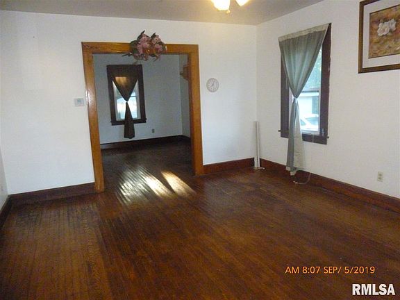 3rd image of 126 Howe St