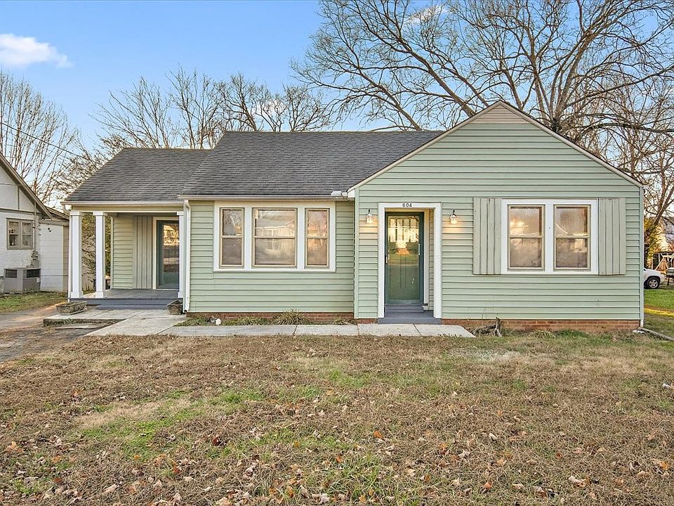 1st image of 604 S Brittain St