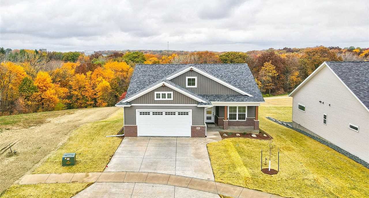 305 Vista Ridge Dr, Kalona, IA 52247 MLS 202400032 Zillow