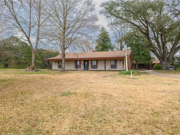 135 Big Lake Rd, Pineville, LA 71360