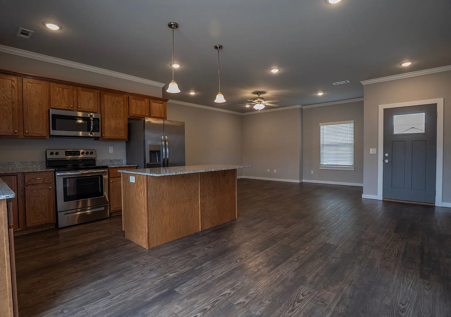 Charming 2 bedroom in Pea Ridge! — Photo 2