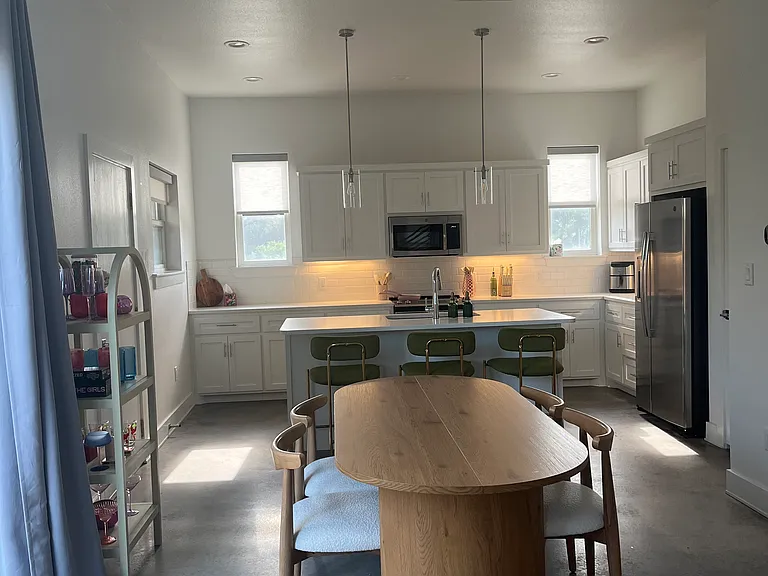 718 Orange St — Photo 15
