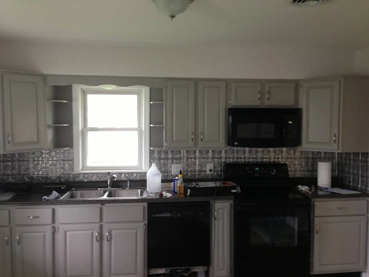 854 Martin Ln photo 1