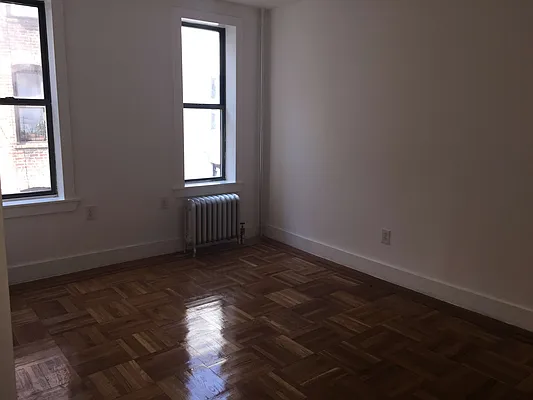 Rented by Arena Real Estate | media 12