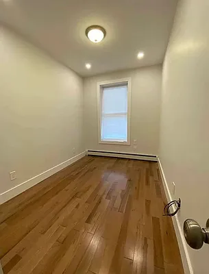 Rented by Voro, LLC | media 14