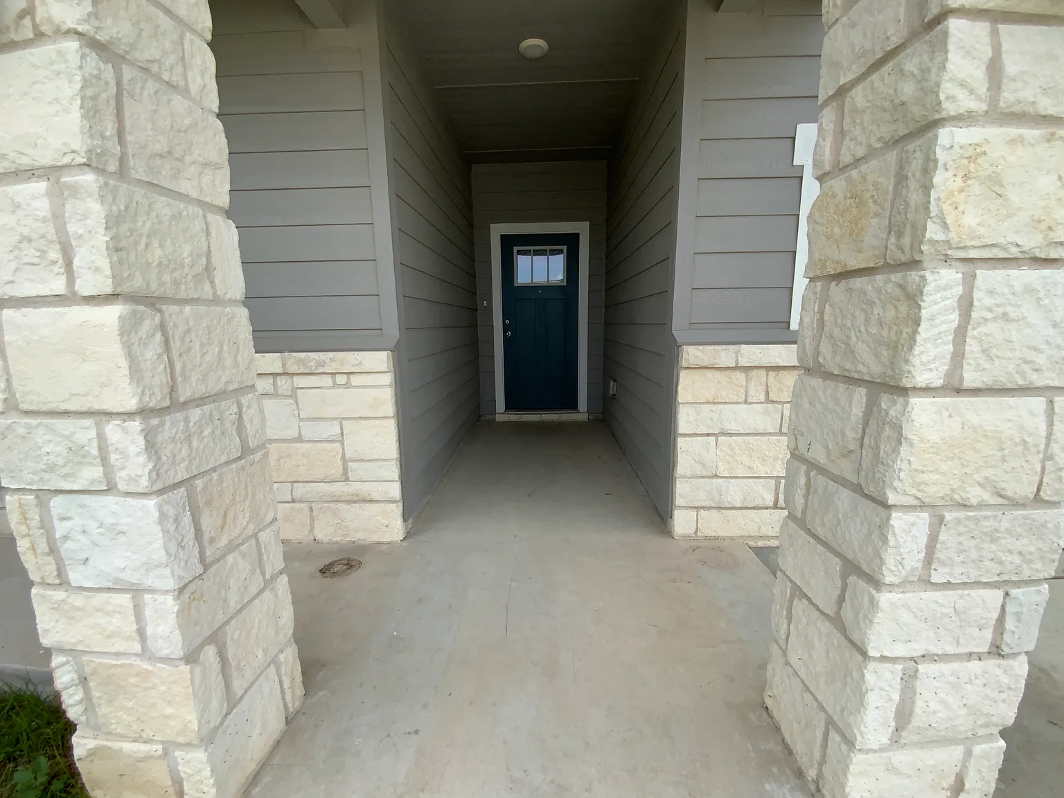 4 bed, 1605 sqft, $1,825 — Photo 4