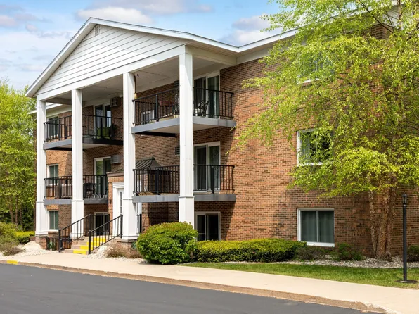 525 Georgetown Dr APT 61, Traverse City, MI 49684