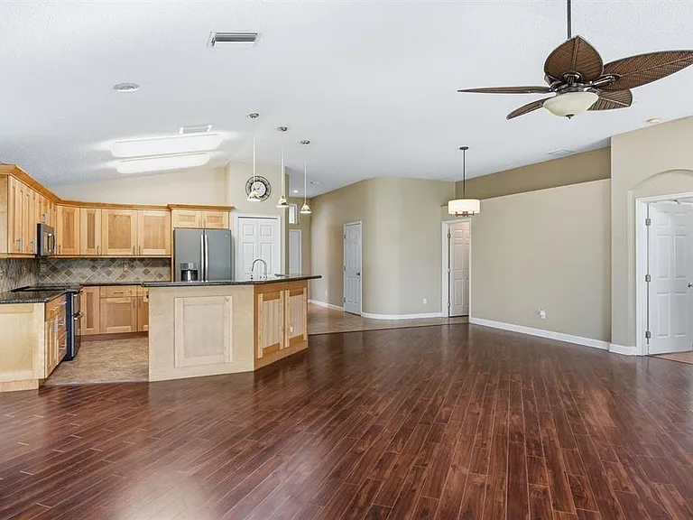 349 Fountainview Cir — Photo 10