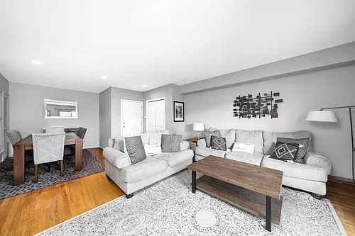 536 Grand St Photo 1