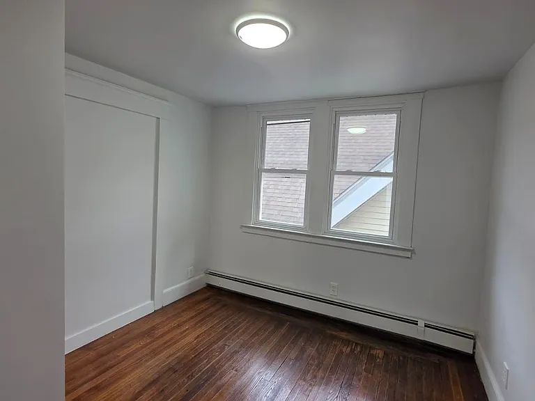 69 Frank St #3 — Photo 2