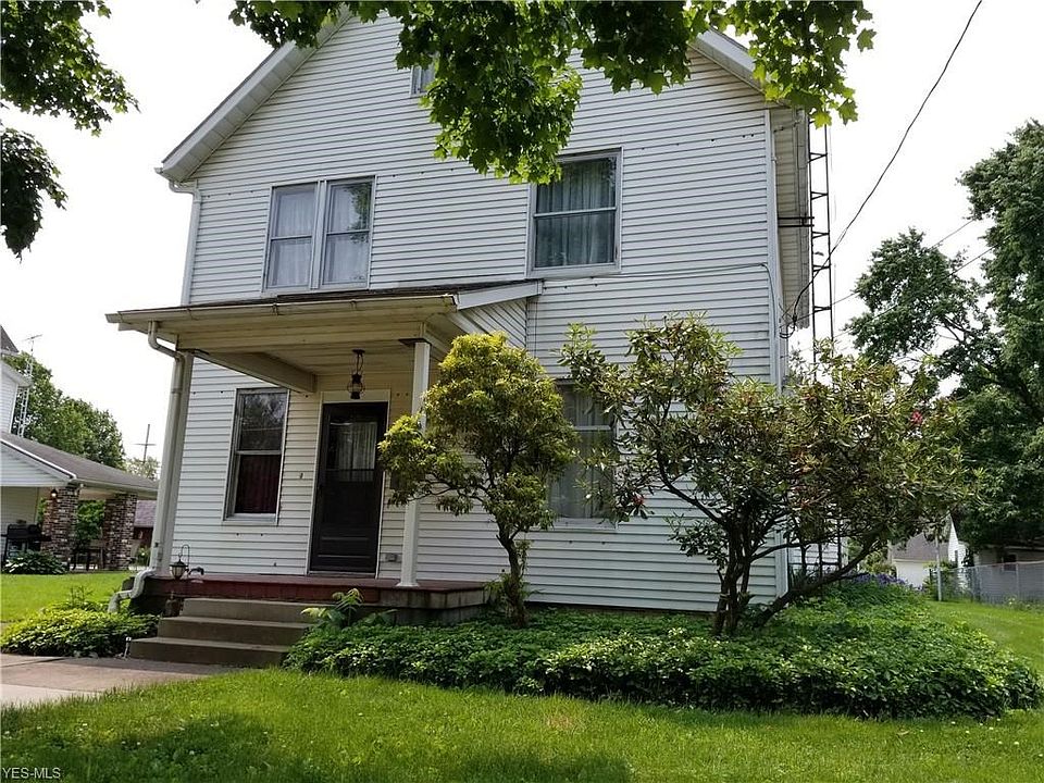 1st image of 434 E Chestnut St