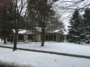1003 Hemlock Dr, Rochester, MI 48307