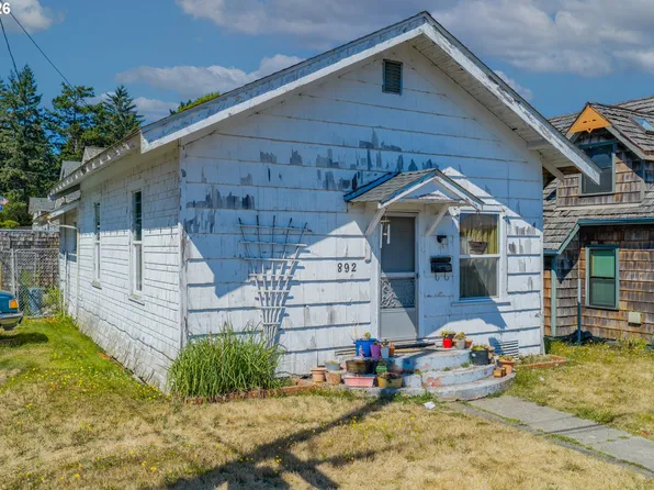 892 Colorado Ave, North Bend, OR 97459