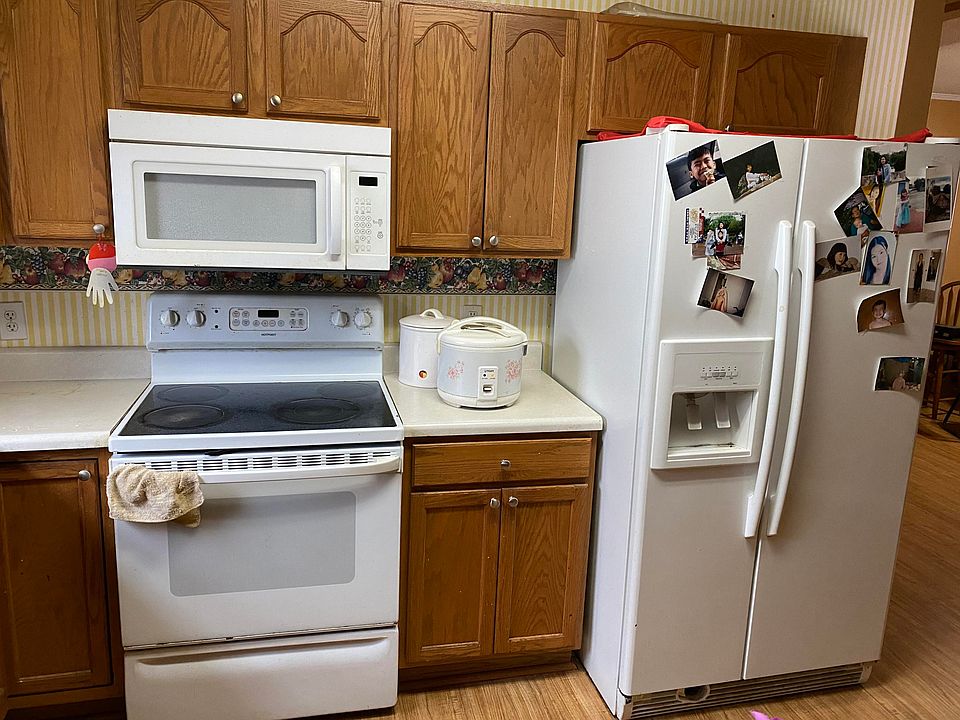 2nd image of 10633 Lone Star Way