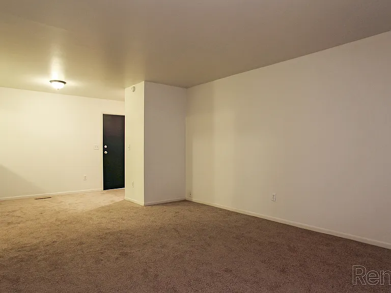 LaFonda Apartments — Photo 28