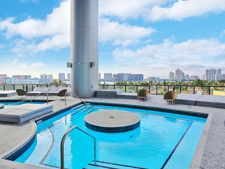 18555 Collins Ave #4804 — Photo 8