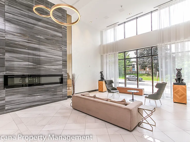 255 Bay St #1008 — Photo 4