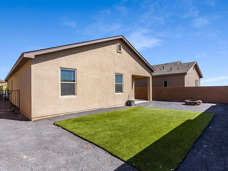 2313 Melon Ridge Loop NE — Photo 32