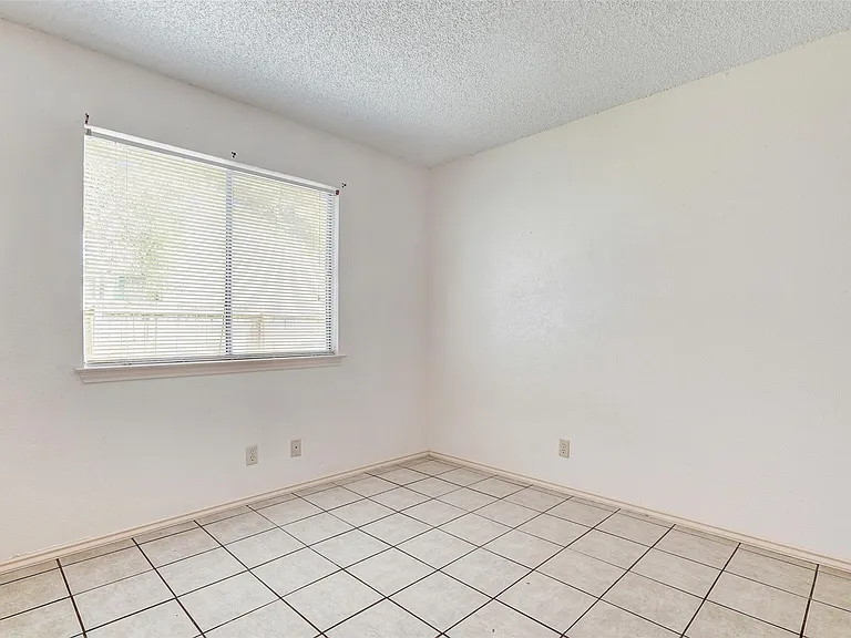 8704 Clearbrook Trl #A — Photo 17