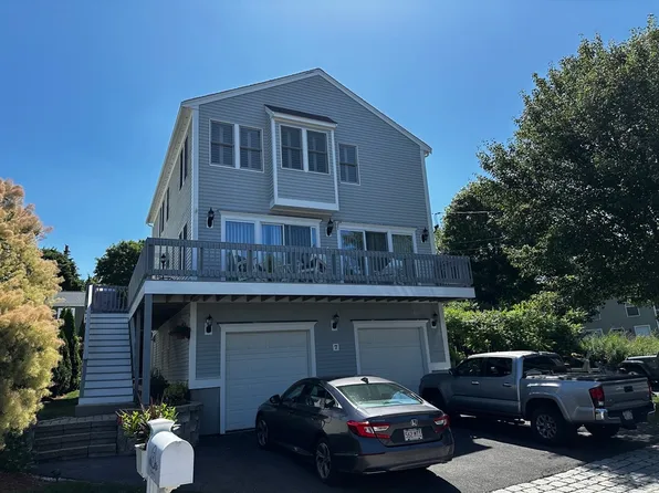 7 Shore Dr, Kingston, MA 02364