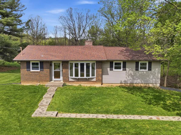 1144 Rainbow Dr NW, Lancaster, OH 43130
