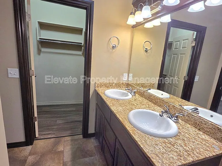2301 Starwood Way — Photo 11