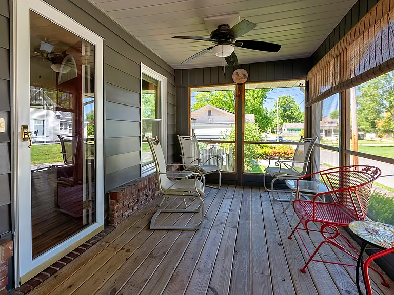 804 S Madison St — Photo 23