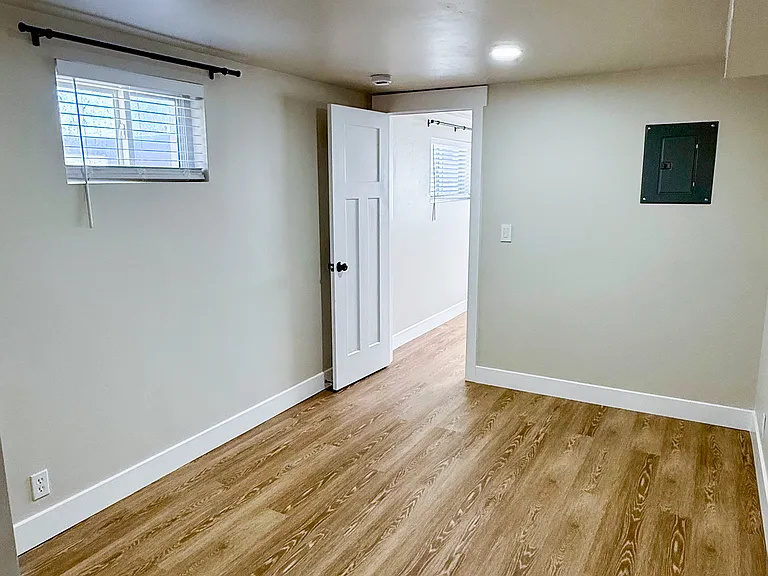 291 E 1950 S — Photo 12
