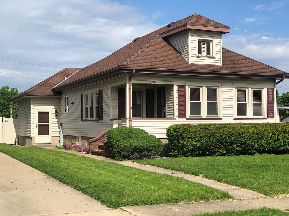 1st image of 319 N School Ave