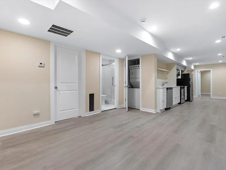 1635 N Ashland Ave #G — Photo 4
