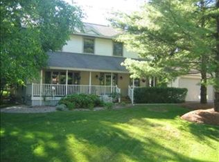 9205 N Pointe Woods Dr, Charlevoix, MI 49720