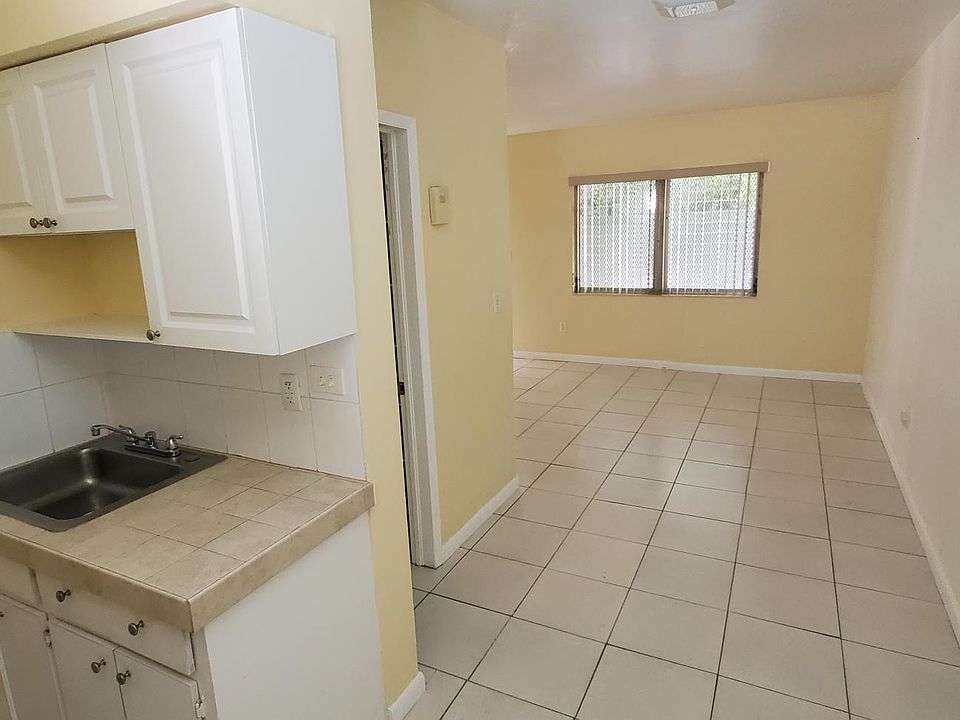 1st image of 15-21 Alhambra Cir Floor 19
