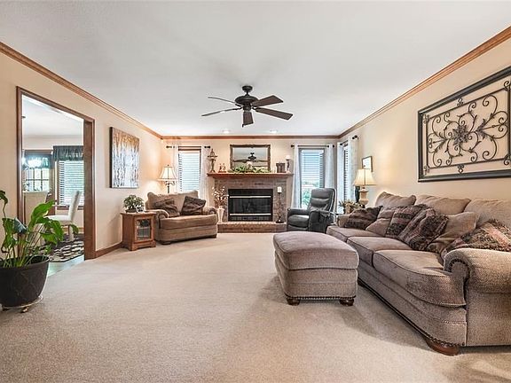 5th image of 6101 N Mersington Ave