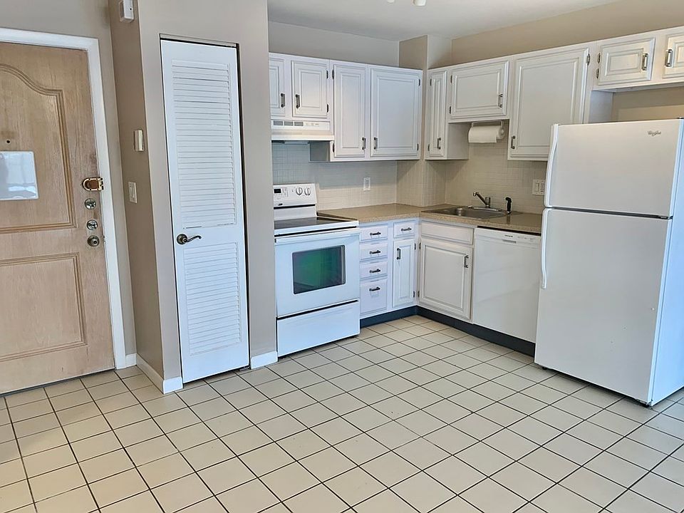 1st image of 160 Burkhall St Unit 413