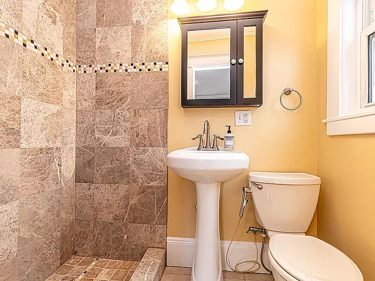 3 bed, 1549 sqft, $1,375 — Photo 2