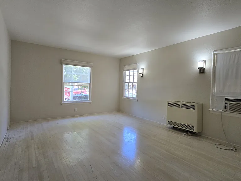 1608 Silver Lake Blvd — Photo 3