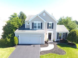 3320 Eagles Roost Ln, Macedon, NY 14502