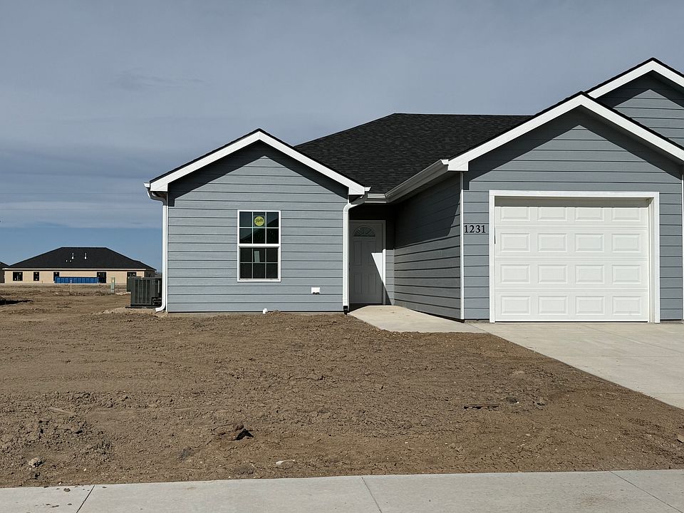 1st image of 1231 Fountain Dr