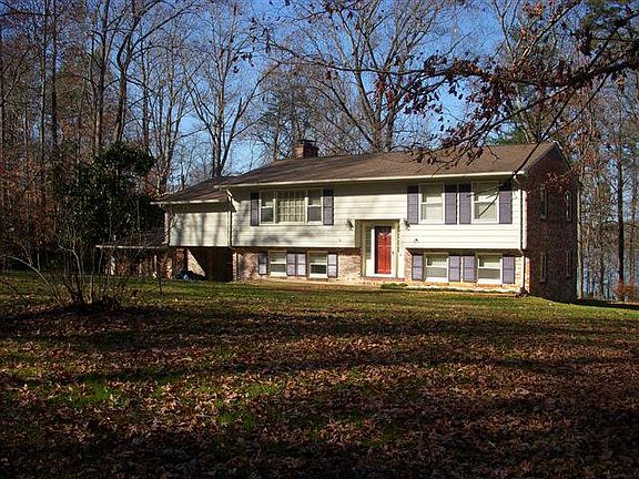 2nd image of 751 Canterbury Dr