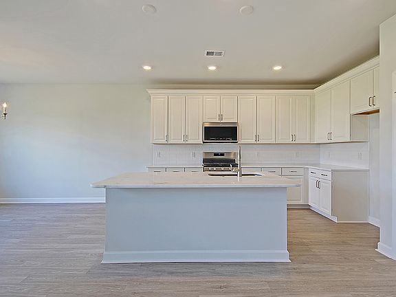 Watson Hill - Pierce Interior Image 2