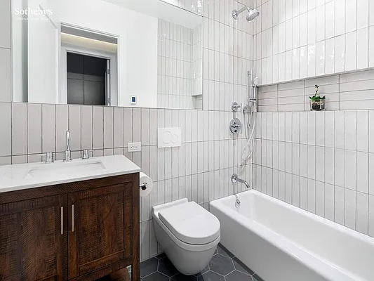 Sold by Sotheby's International Realty | media 17