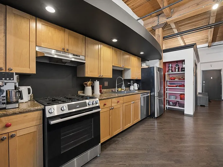 616 W Fulton St #510 — Photo 13