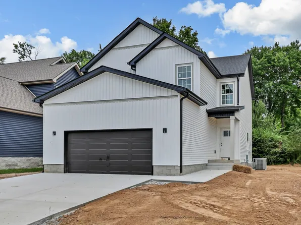 302 Switchgrass Dr, Clarksville, TN 37042