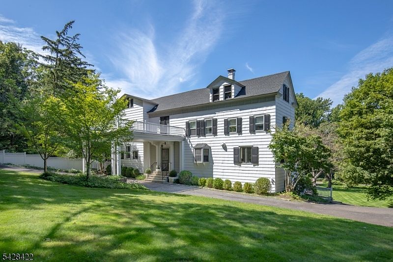 1st image of 270 Mendham Rd