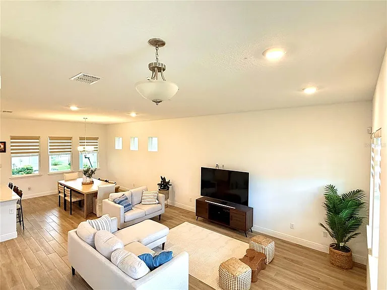 9922 Rodbell St — Photo 10