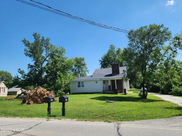 1622 & 1624 W Fairview Ave, Carthage, MO 64836